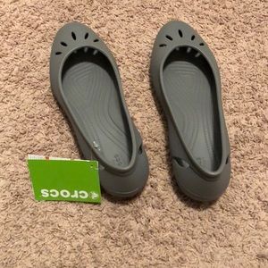 New with tags, crocs dress shoes